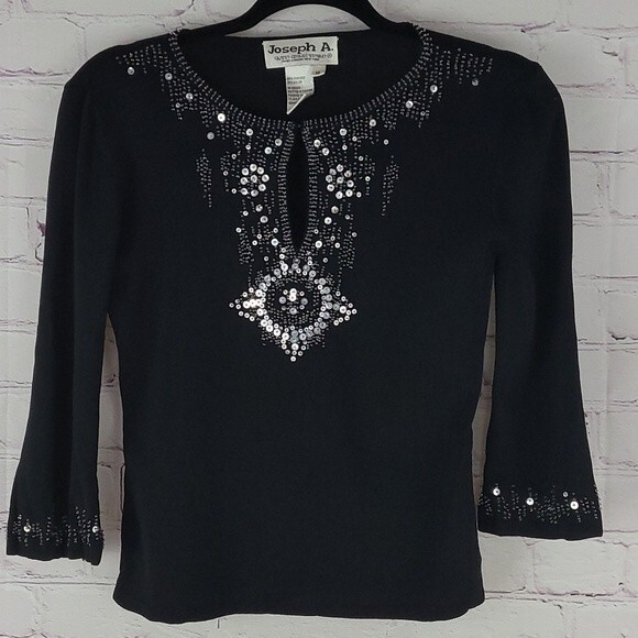 Joseph A. Black 3/4 sleeve Sequins and Beaded Top With Key Hole Neckline. Size M - Picture 1 of 7
